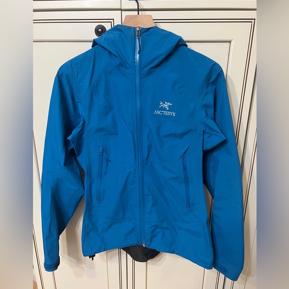 Arc'teryx Beta SL Jacket - Picture 1 of 9